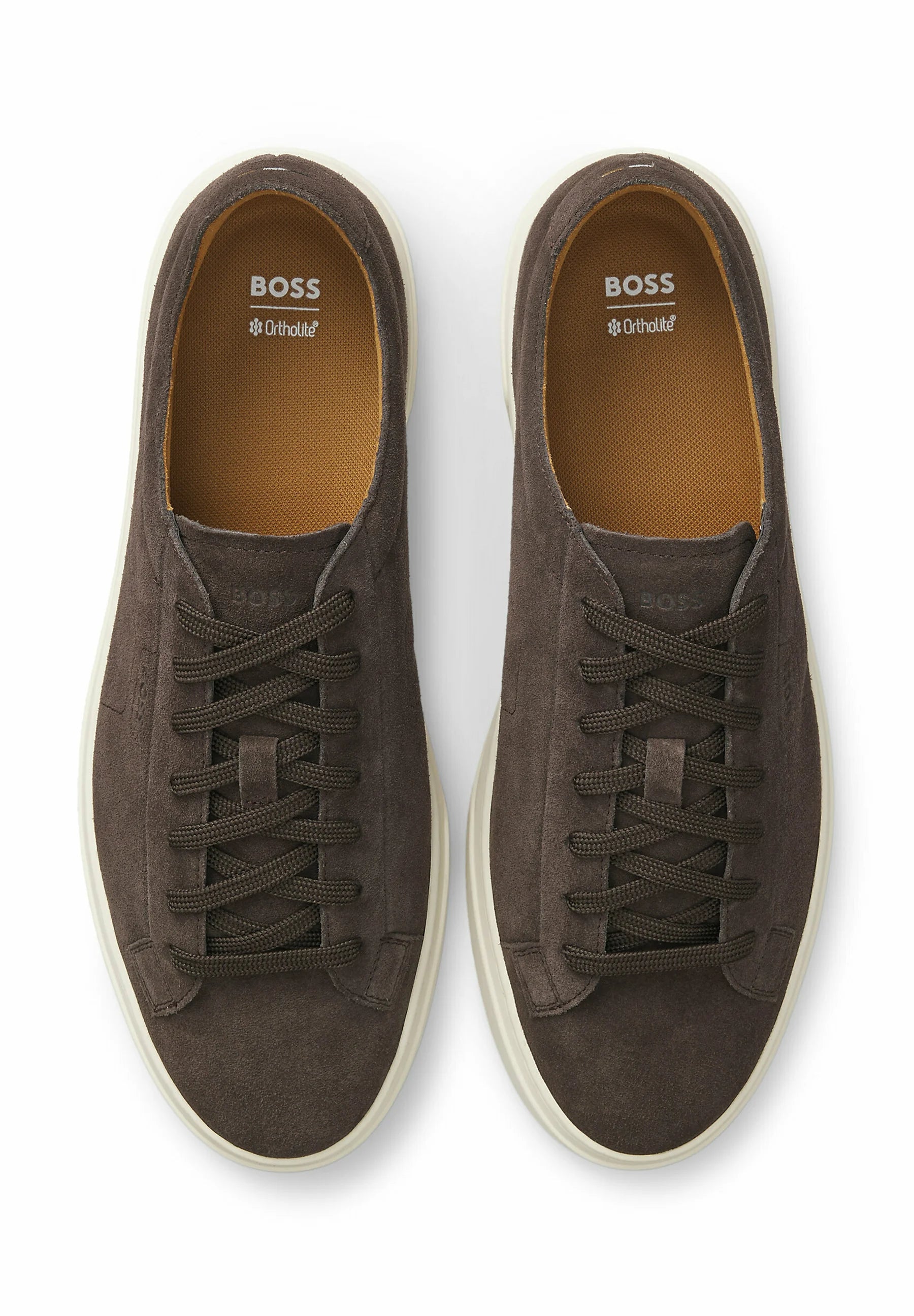 Hugo Boss Sneakers i mocka med präglad logga