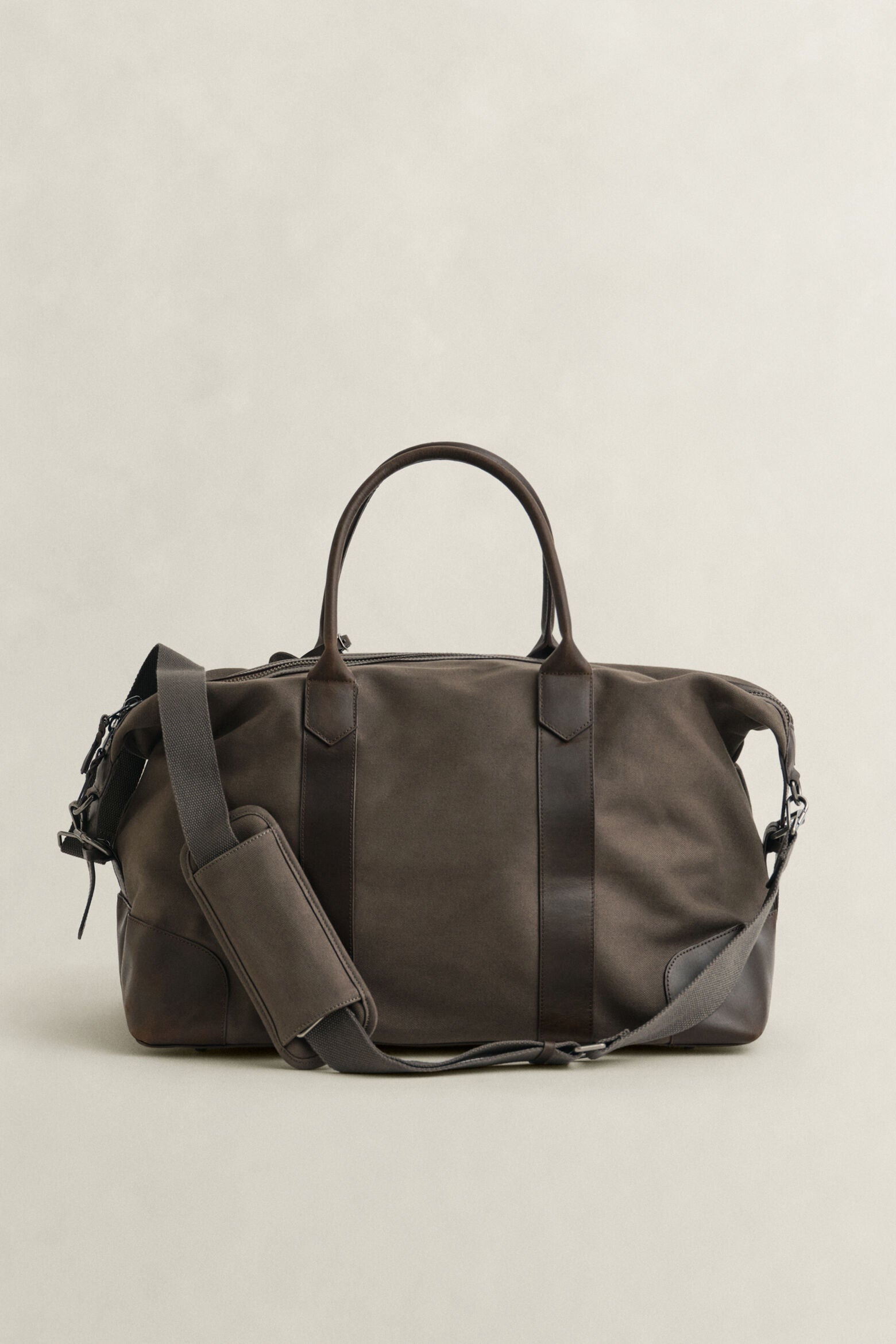 MODERN PREMIUM DUFFLE BAG