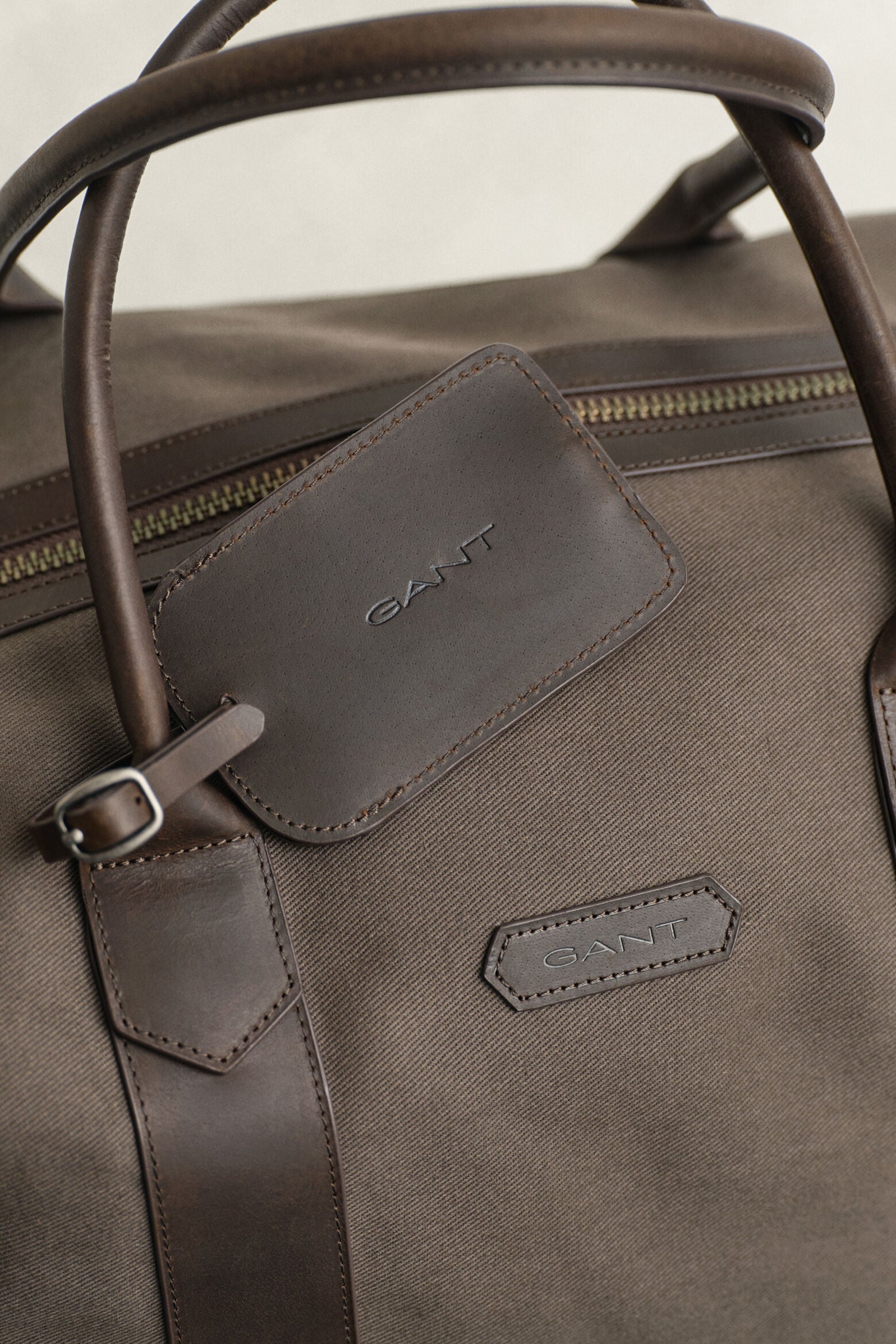 MODERN PREMIUM DUFFLE BAG