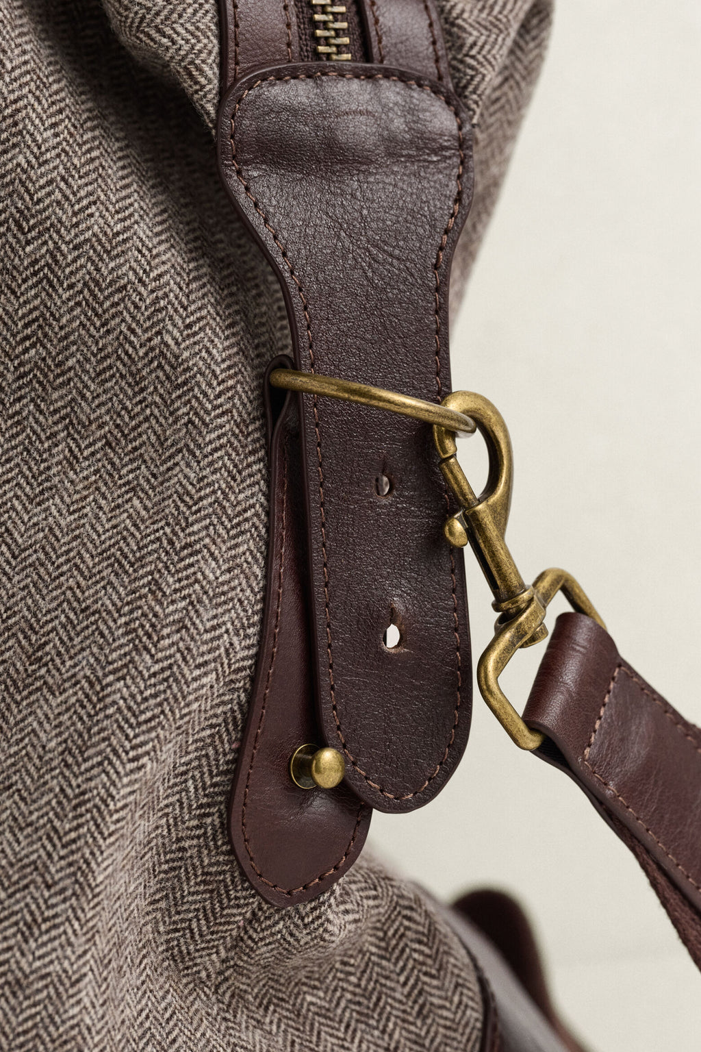 WOOL DUFFLE BAG