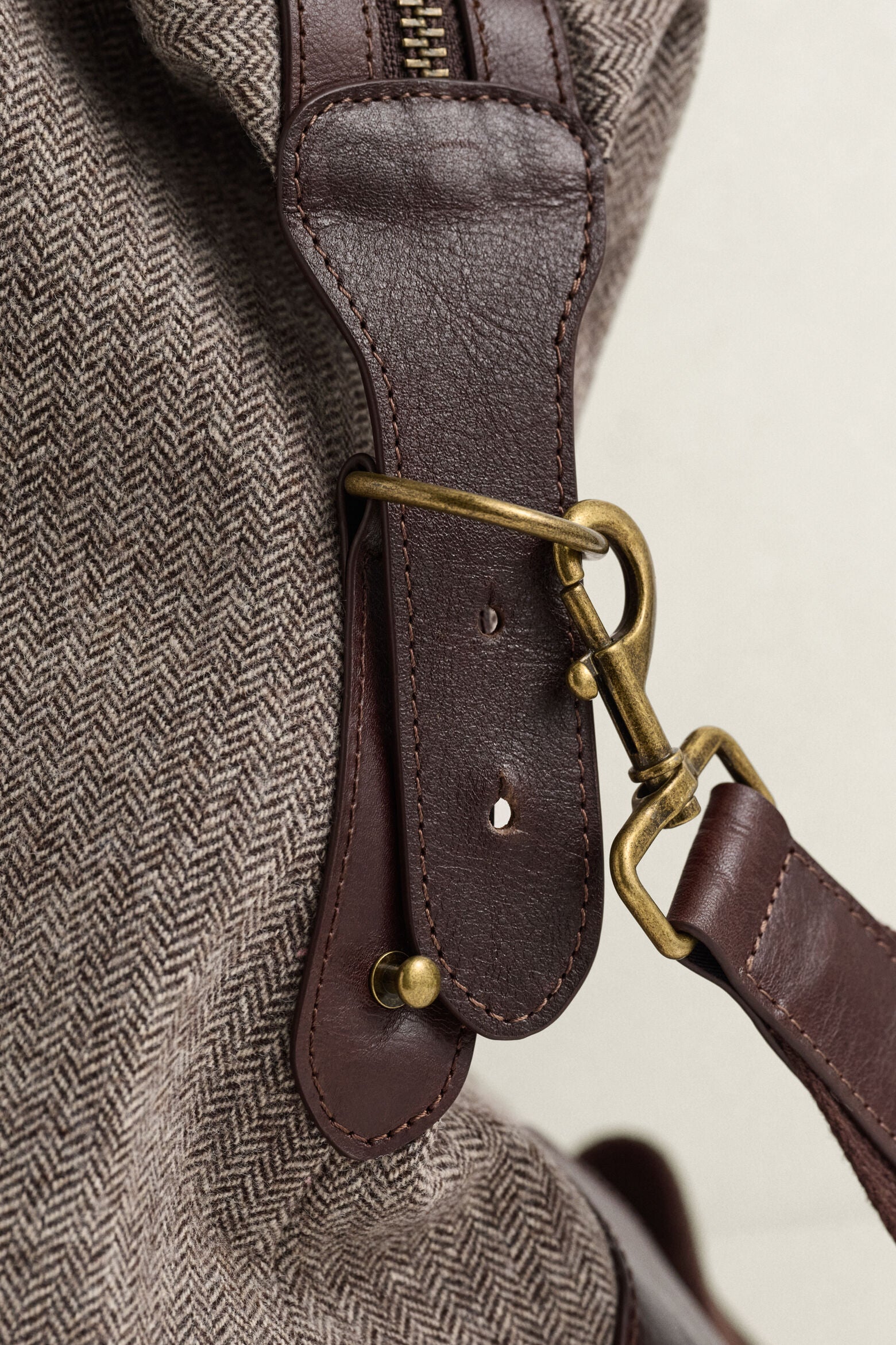 WOOL DUFFLE BAG